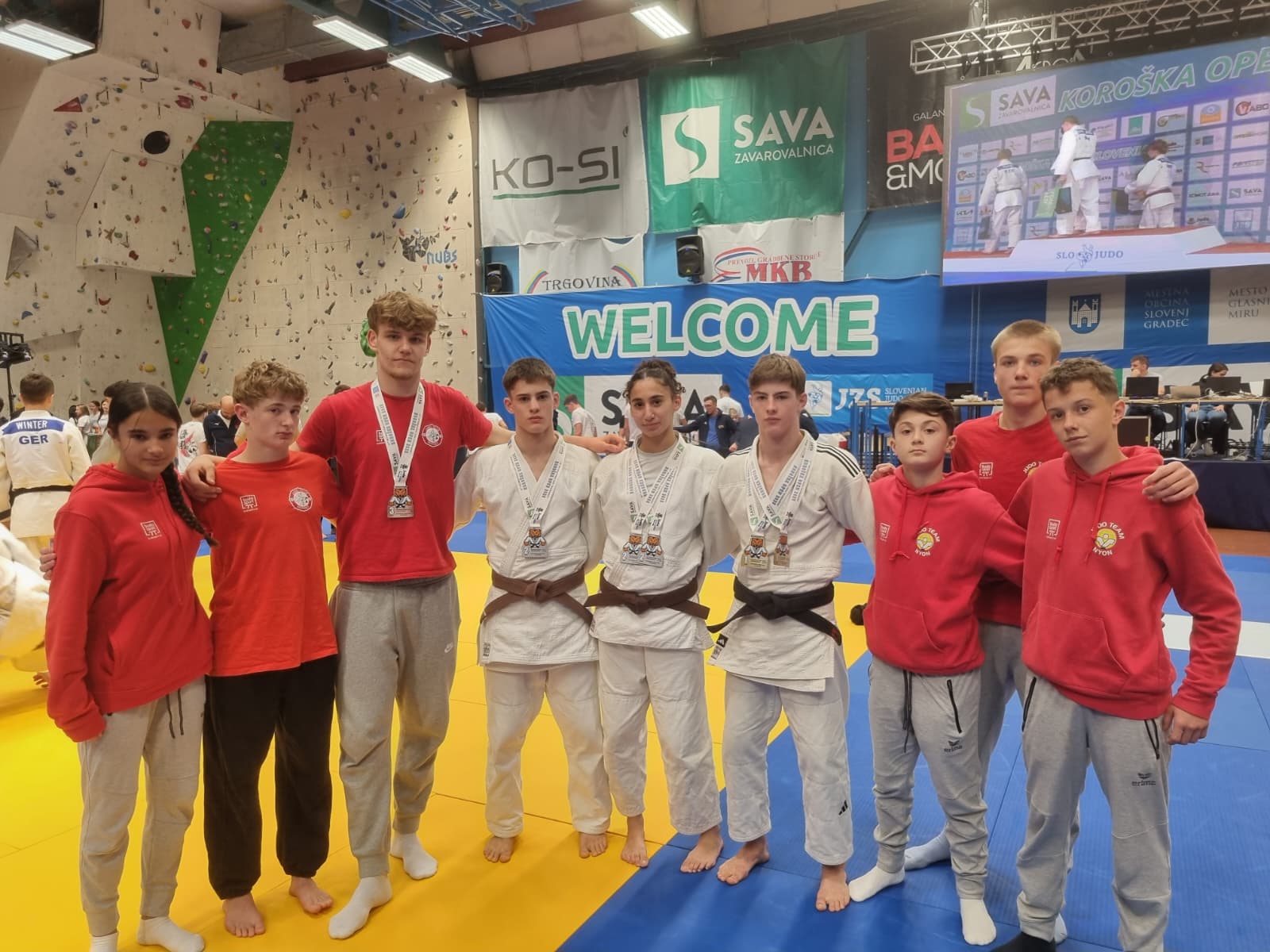 WhatsApp Image 2025-10-20 at 19.51.54